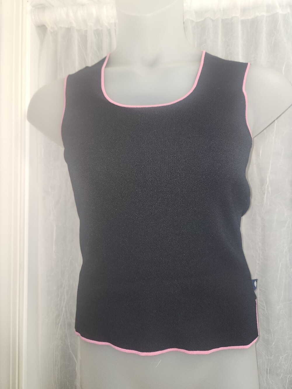 Y2K Black Tank Top with Pink Trim - Women's Sleeveless Top Size Med